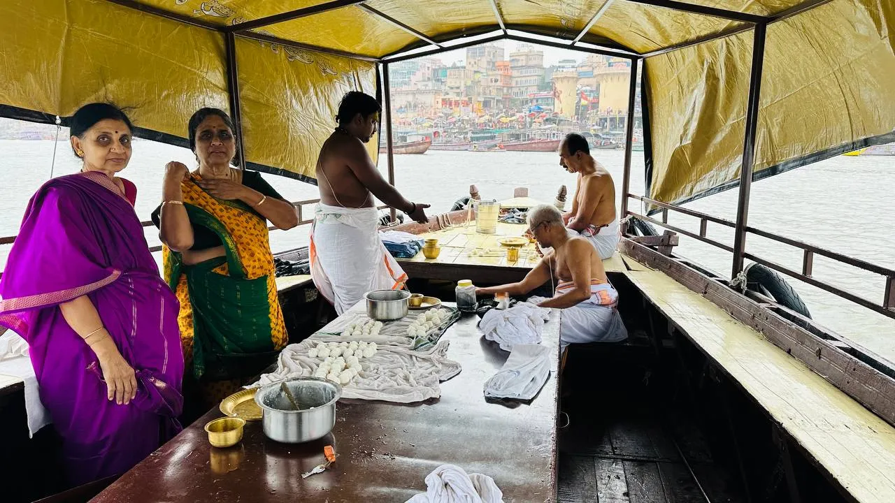 2 Brahmin Pandit puja package in Kashi